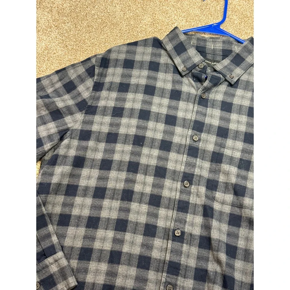 Banana Republic Untucked Fit Flannel Shirt Mens Large Grey Buffalo Check Cotton